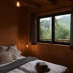 Cedrus Chalet